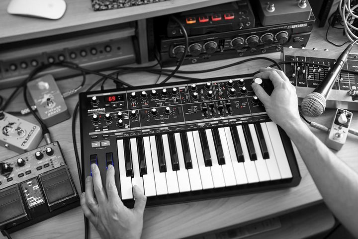 Novation Bass Station II 25-Key Synthesizer