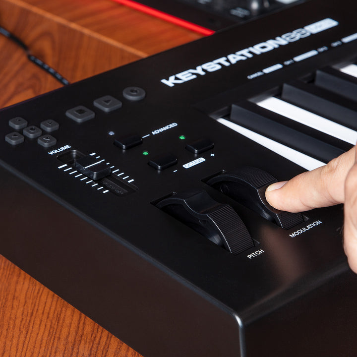 M-Audio Keystation 88 MK3 88-Key Semi-Weighted USB-MIDI Controller