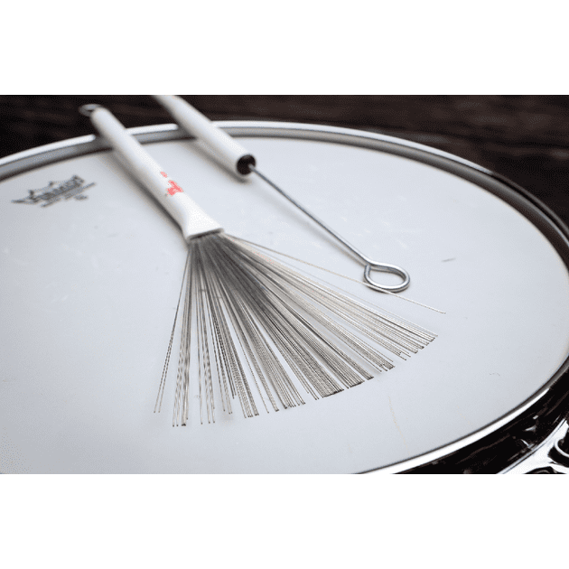 Vic Firth WB Jazz Wire Brushes Adjustable with Plastic Handle