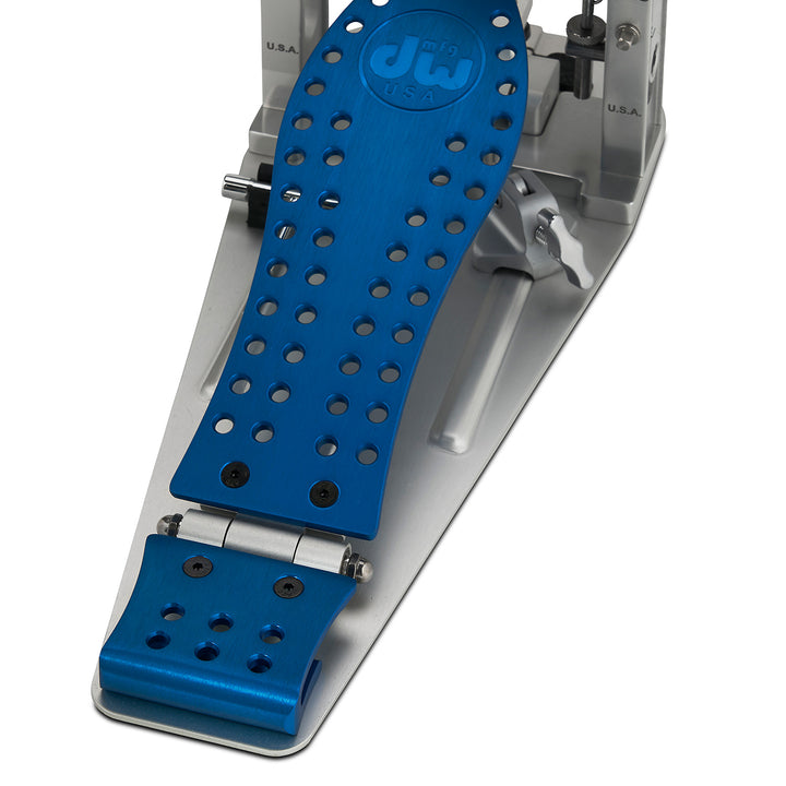 DW CPMCDBL Machined Chain Drive Single w/ Blue Footboard & Heel