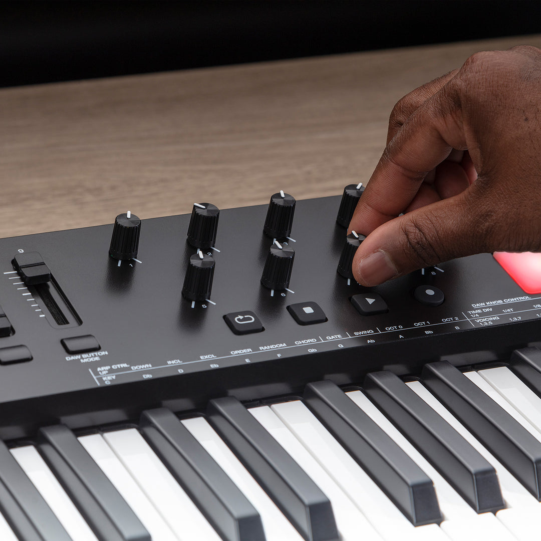 M-Audio Oxygen 61 MKV 61-Key USB Midi Controller w/ Smart Controls and Auto-Mapping