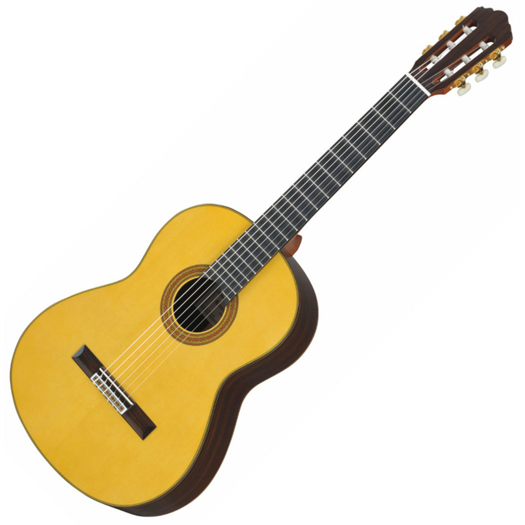 Yamaha GC32S Classical Guitar - Spruce Top w/ Reinforced Carrying Bag