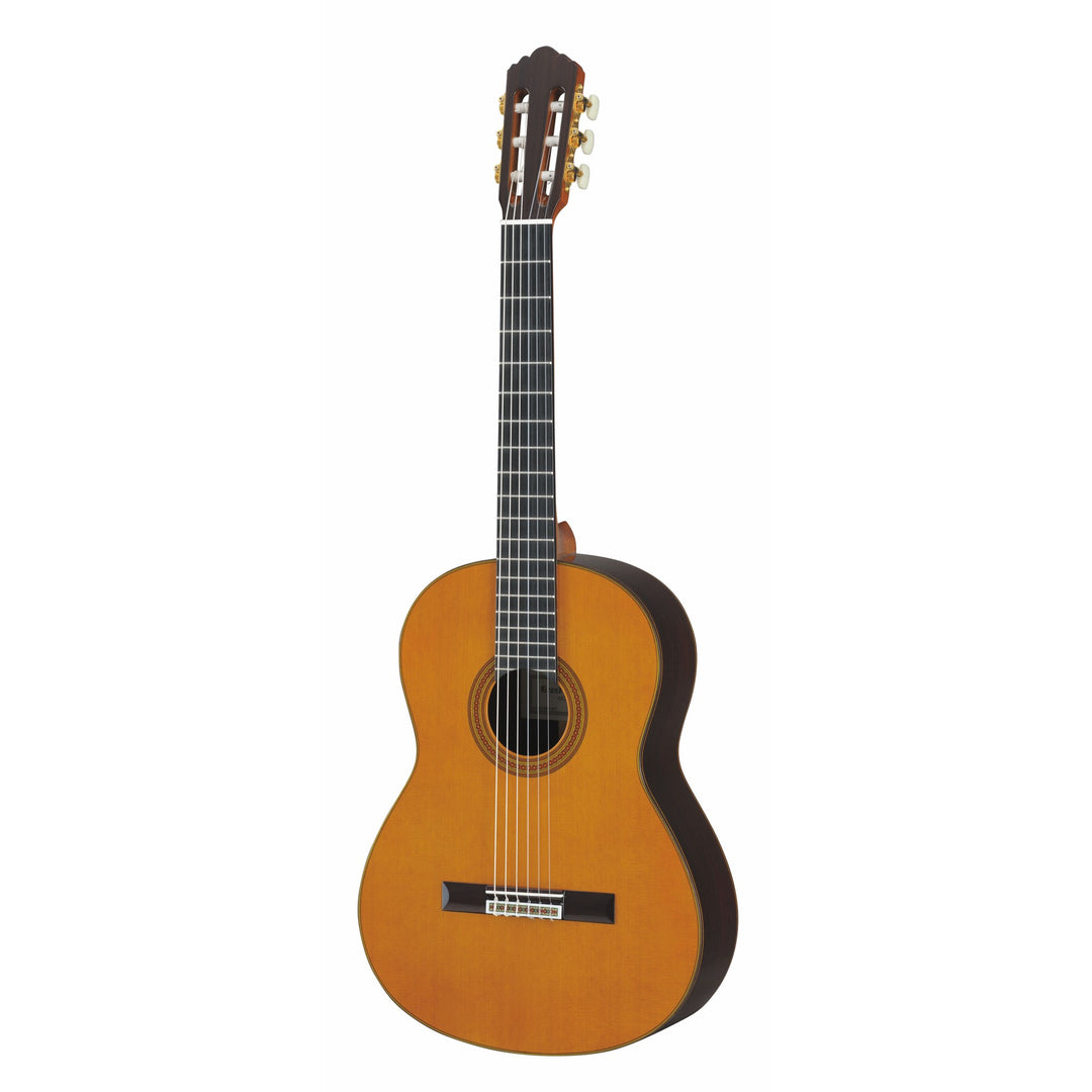 Yamaha GC32C Classical Guitar - Cedar Top w/ Reinforced Carrying Bag