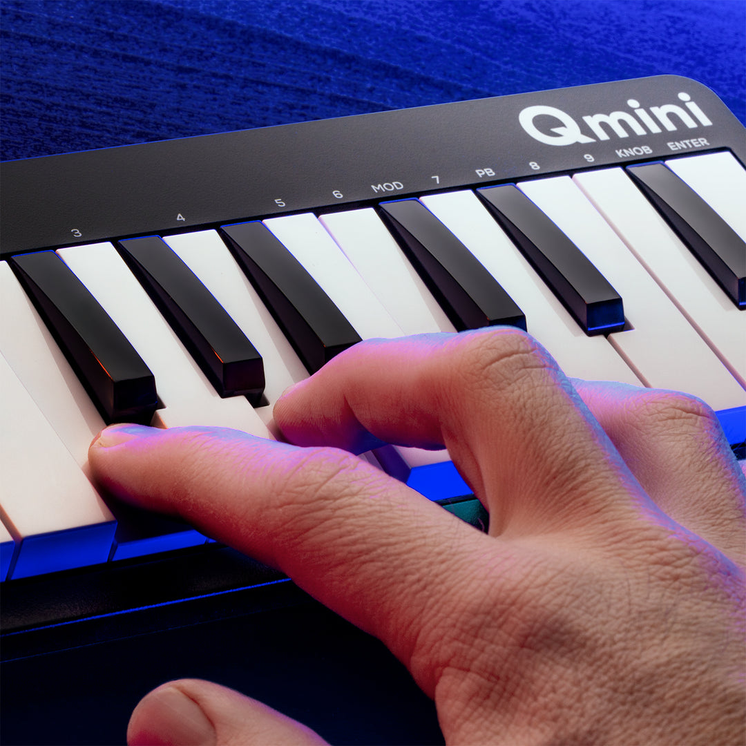 Alesis Qmini Compact 32-Key USB-MIDI Keyboard Controller