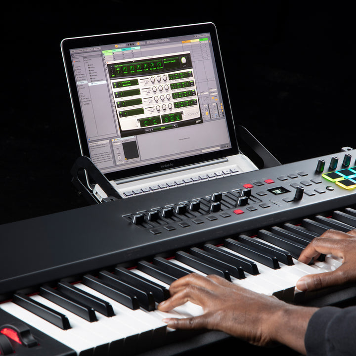M-Audio Hammer 88 Pro 88-Key Graded Hammer-Action USB MIDI Controller