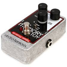 Electro-Harmonix MEMORY TOY Analog Echo / Chorus Pedal