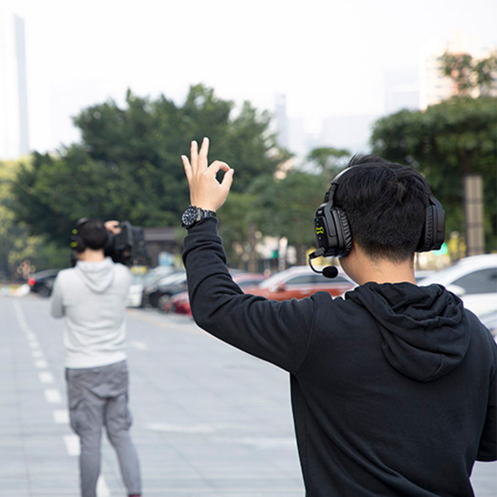Saramonic WiTalk WT5D Saramonic WiTalk WT5D Full-Duplex Wireless Intercom Headset System