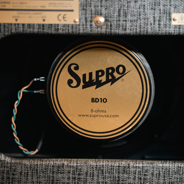 Supro 1600 Supreme 25-watt 1x10" Tube Combo Guitar Amplifer - Used