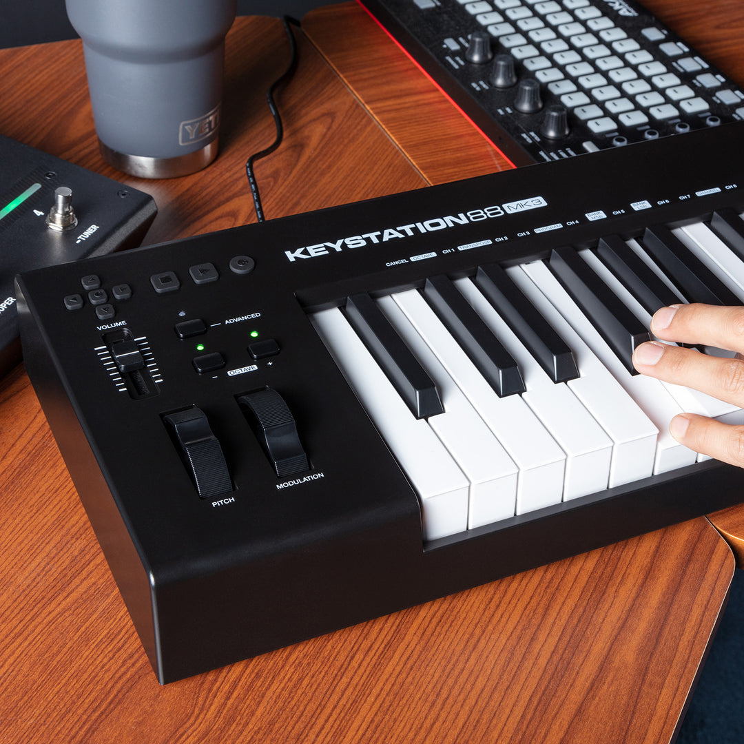M-Audio Keystation 88 MK3 88-Key Semi-Weighted USB-MIDI Controller
