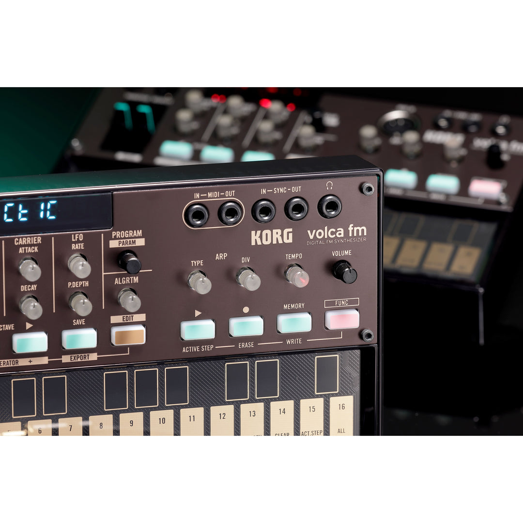 Korg Digital FM synthesizer with 16 Step-Seq,6 voices,Built