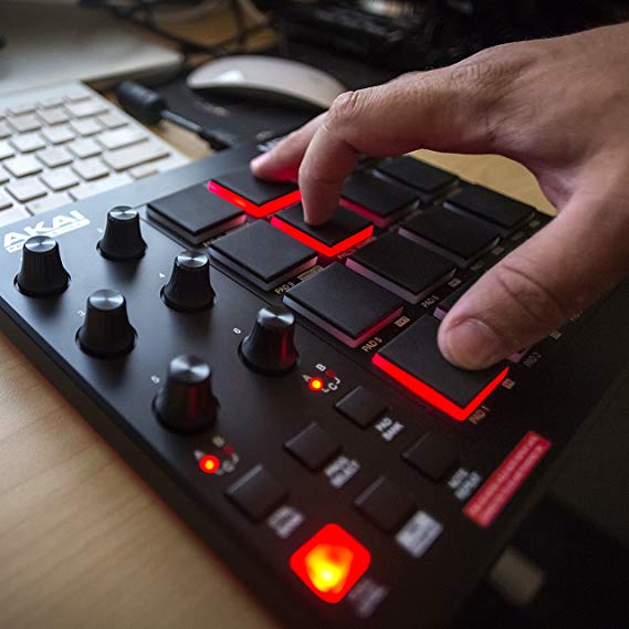 Akai MPD218 USB MIDI Pad Controller - Music City Canada