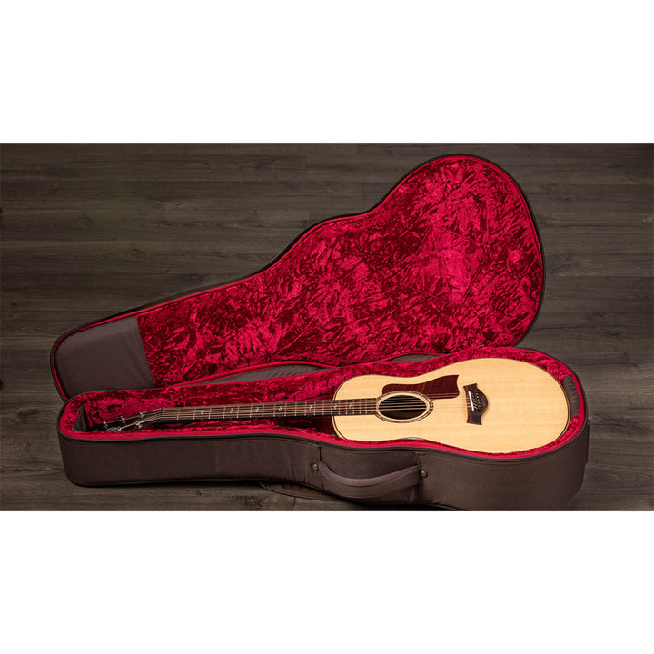 Taylor Guitars 811e, Indian Rosewood Back and Sides, West African Crelicam Ebony Fretboard, Expression System ® 2 Electronics with AeroCase