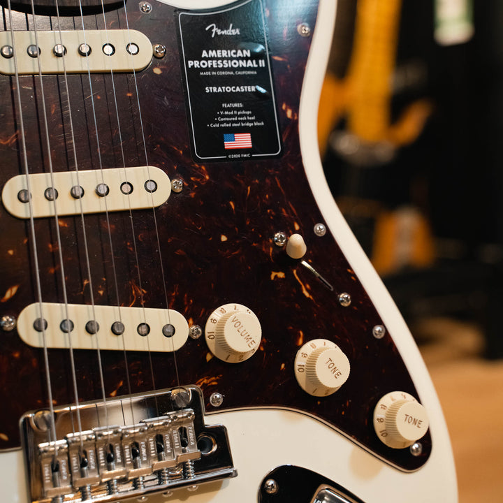 Fender American Professional II Stratocaster HSS Rosewood Fingerboard (Olympic White) Electric Guitar