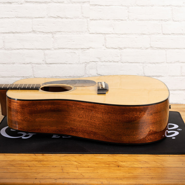 Martin Guitars, Guitar Axe Mat