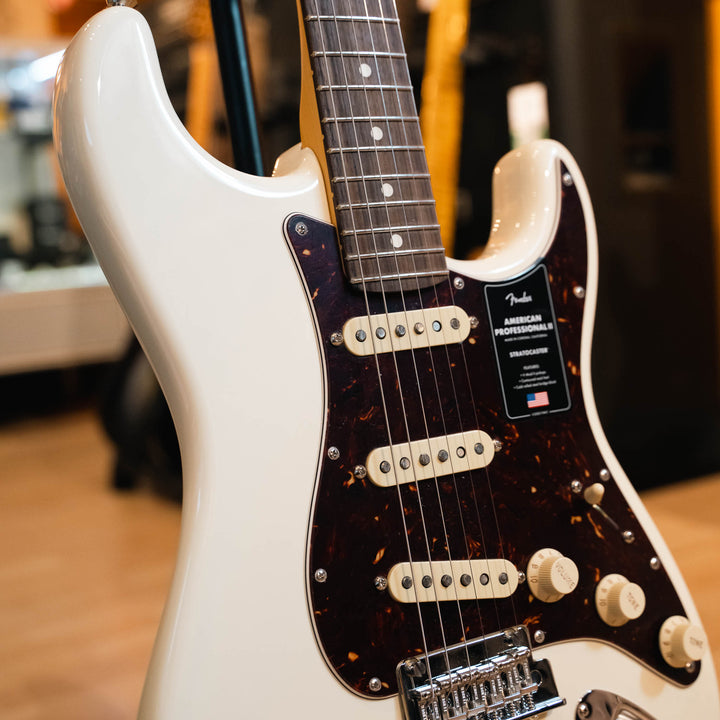 Fender American Professional II Stratocaster HSS Rosewood Fingerboard (Olympic White) Electric Guitar