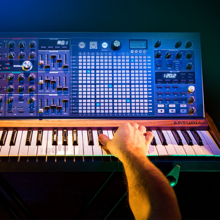 Arturia Matrix Brute - Analog Monophonic Synthesizer