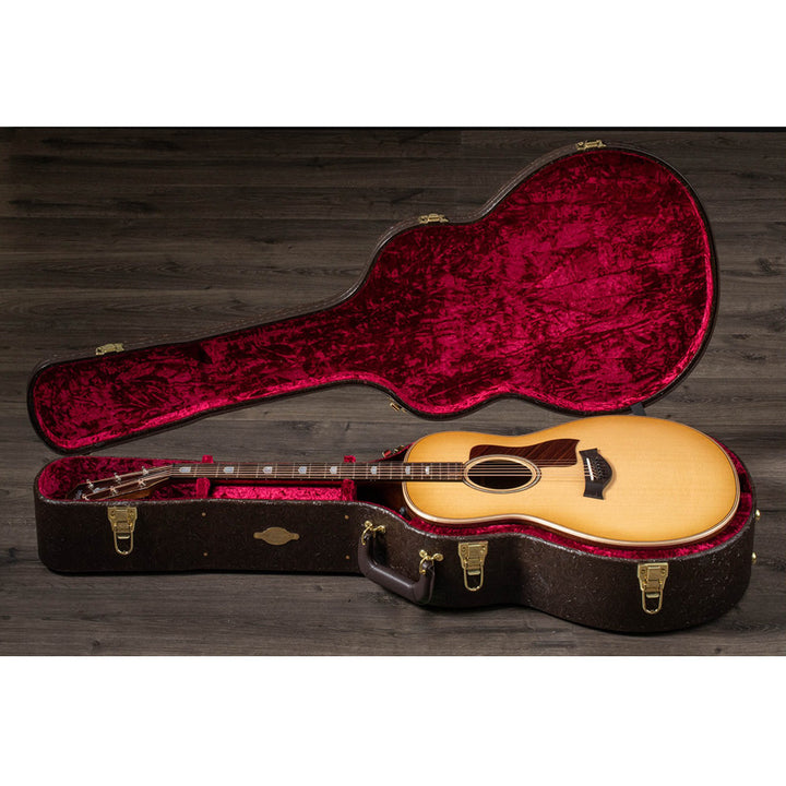 Taylor Guitars 818e, Indian Rosewood Back and Sides, West African Crelicam Ebony Fretboard, Expression System ® 2 Electronics with Taylor Deluxe Hardshell-Western Floral Case