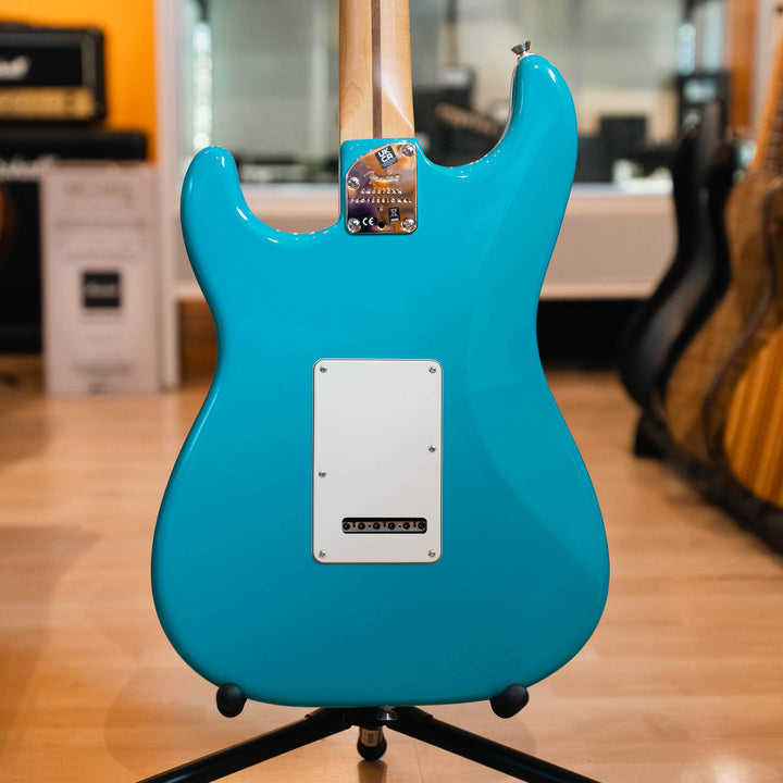 Fender American Professional II Stratocaster Maple Fingerboard (Miami Blue) Electric Guitar