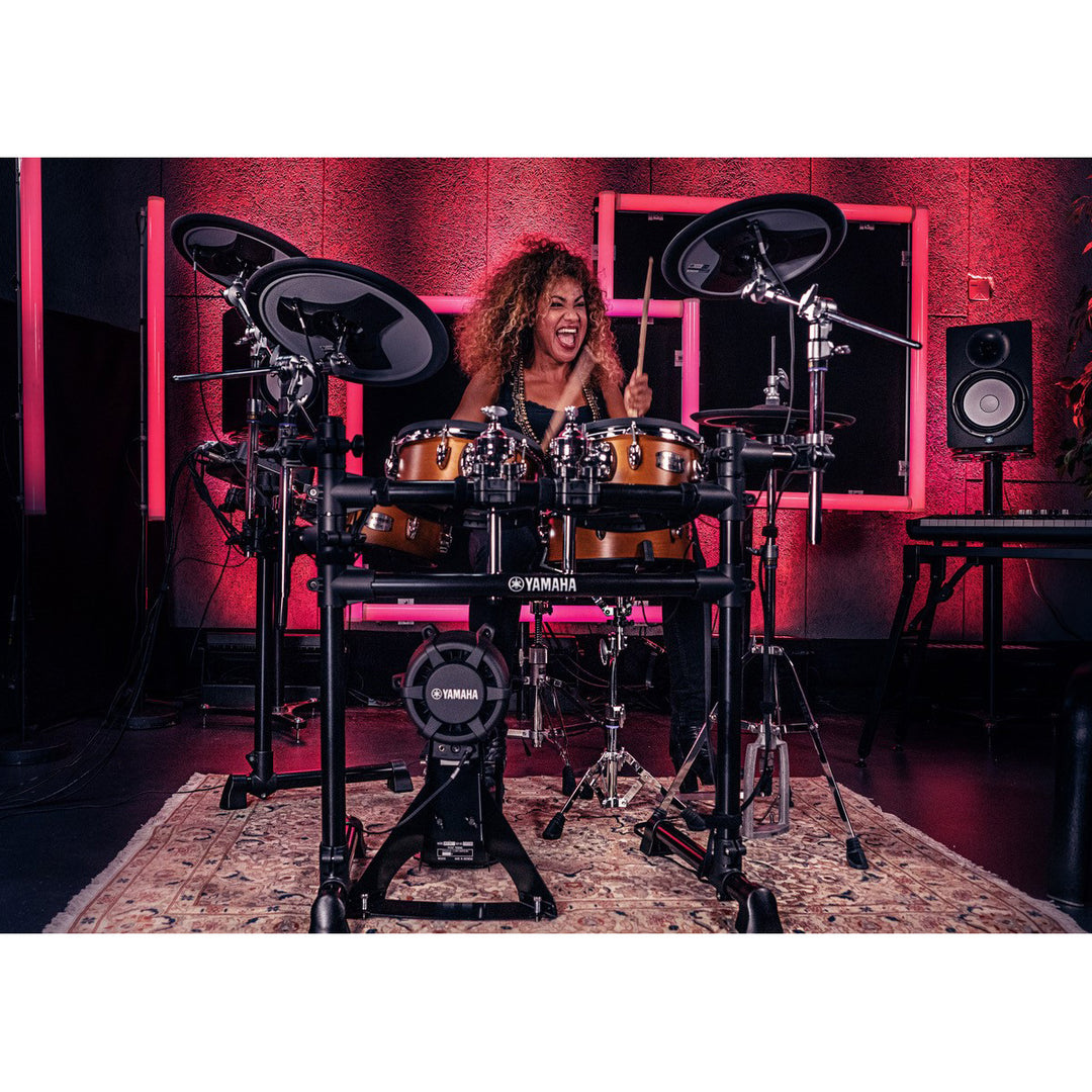 Yamaha DTX8KMRW Electronic Drum Kit with DTX-PRO, DTP8-M Mesh Pads, DTC8 Cymbals and Hardware - Real Wood