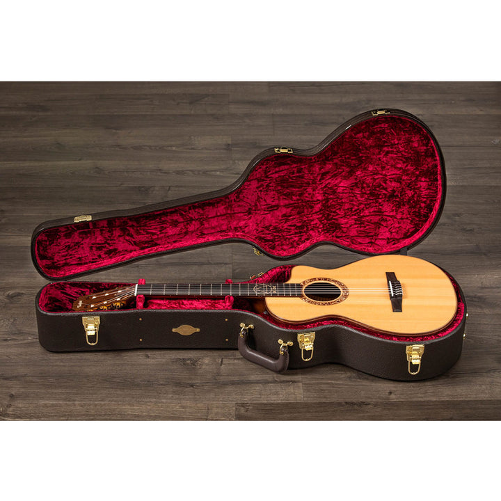 Taylor Guitars Jason Mraz Signature Model (JMSM), Indian Rosewood Back and Sides, West African Crelicam Ebony Fretboard, ES-N ® Electronics, Soft Cutaway with Taylor Deluxe Hardshell Brown Case