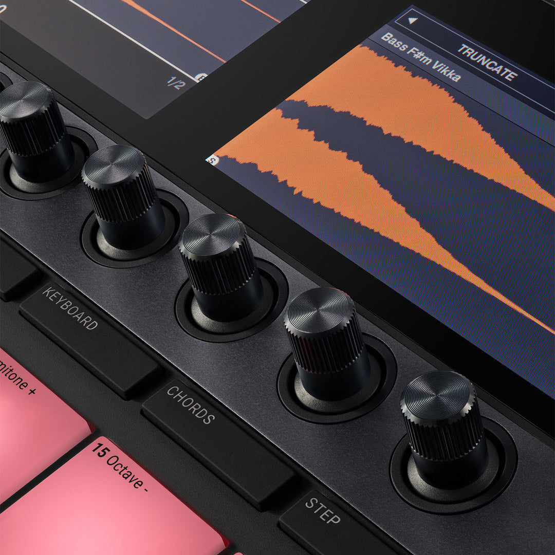 Native Instruments MASCHINE+ Standalone Production and Performance Instrument