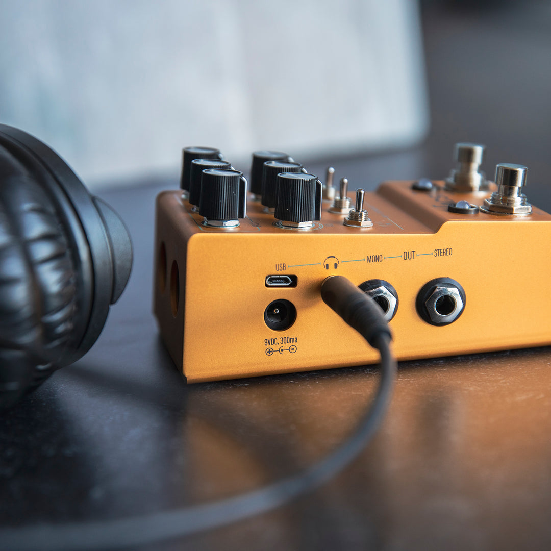 Walrus Audio MAKO Series: ACS1 Amp + Cab Simulator Effect Pedal
