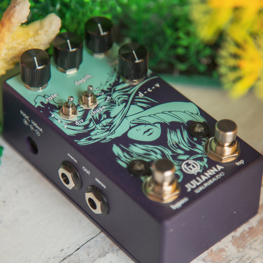 Walrus Audio Julianna Deluxe Chorus / Vibrato Guitar Pedal