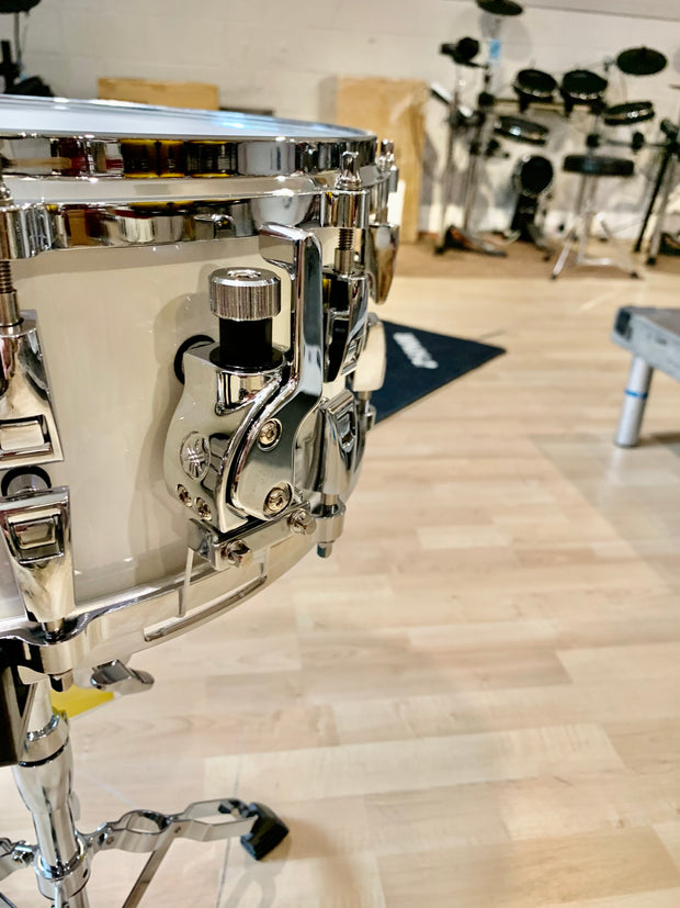 Yamaha AMS1460 Snare Drum Absolute Hybrid Maple 14” x 6” - Polar