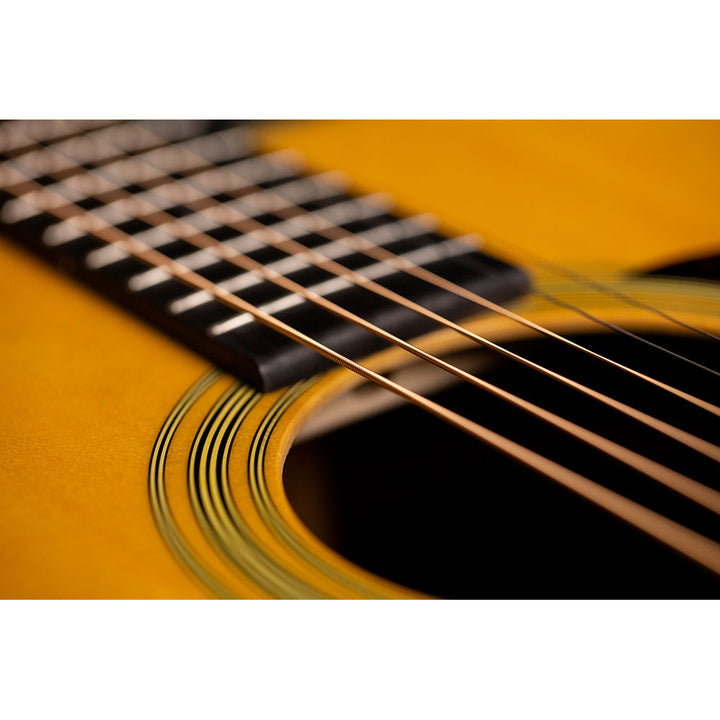 Martin MA530 Authentic Acoustic Superior Performance 92/8 Ph. Bronze Guitar Strings - Extra Light 10-47
